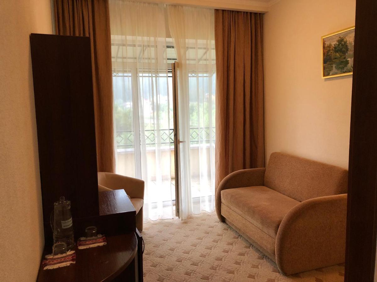 Gerdan Hotel Yaremche Exterior photo